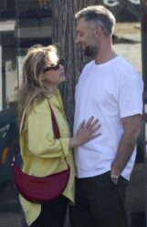 Jennifer Lawrence - Kiss with Cooke Maroney in Studio City 10-21-2024 (8)