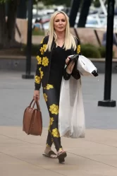 Shannon Beador - Floral Print Style In Ontario 10-17-2024 (7)